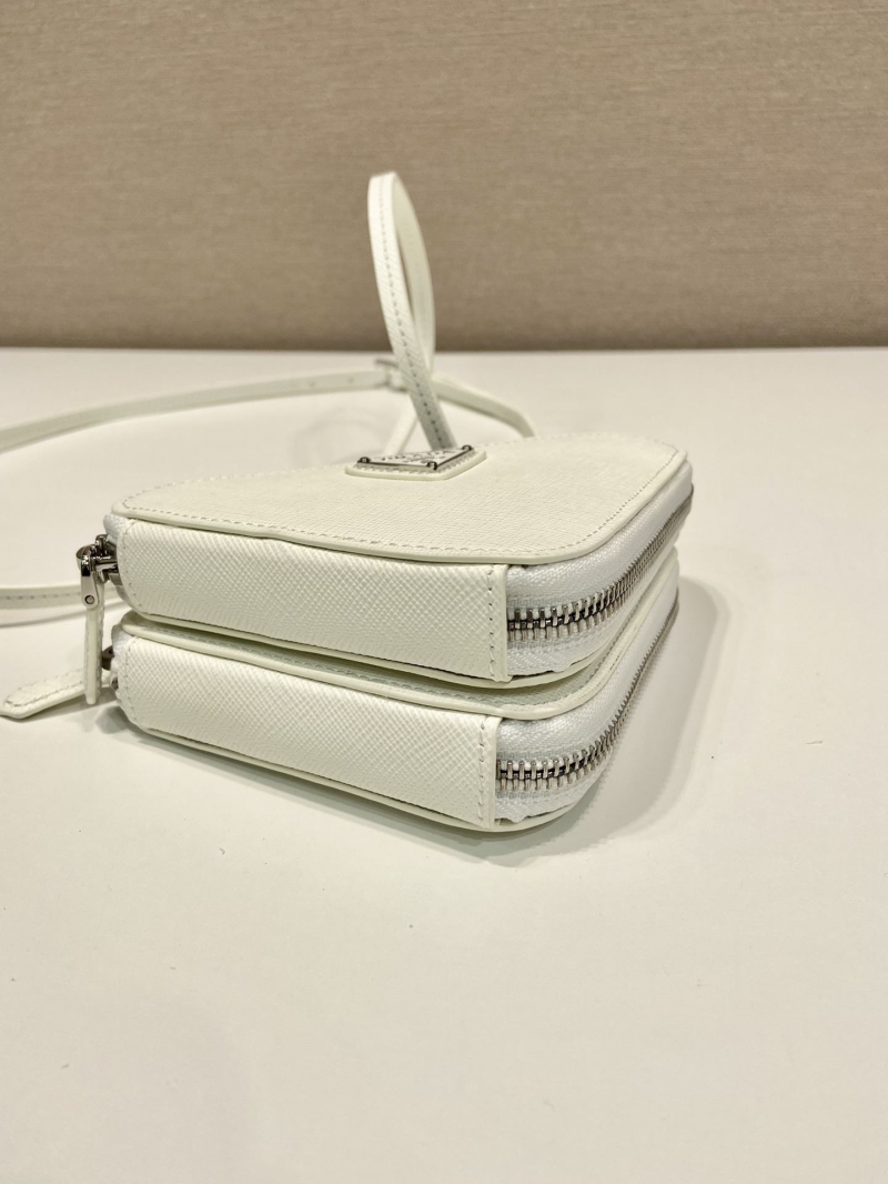 Pra*a triangle pouch